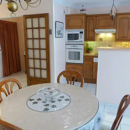 Les Chevrefeuilles Apartment Saint-Tropez